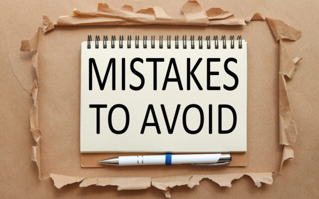 Mistakes,To,Avoid,,Text,On,Notepad,Near,Torn,Paper